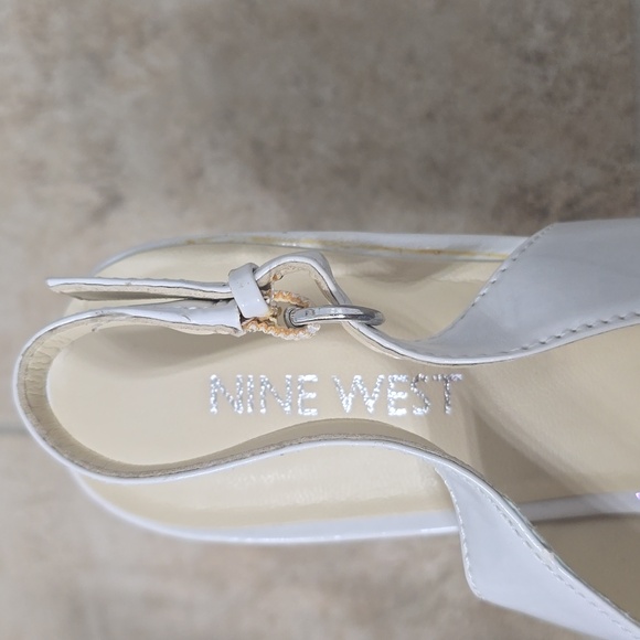 Nine West Women's Sling Back Peep Toe White Heels 7 - Picture 4 of 7